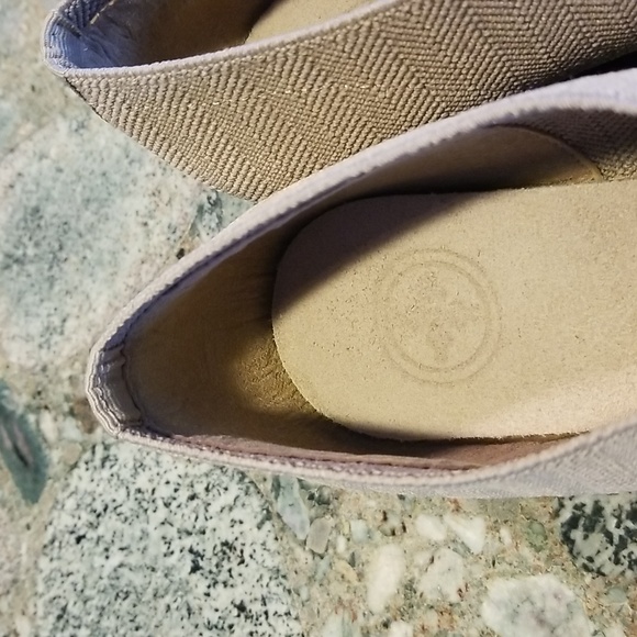 🎉Host Pick! 😎Charleston Shoe Company Tan Cape Low Wedge Size 8 - Picture 5 of 8